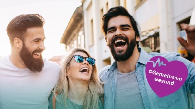 Freundesgruppe mit #GemeinsamGesund