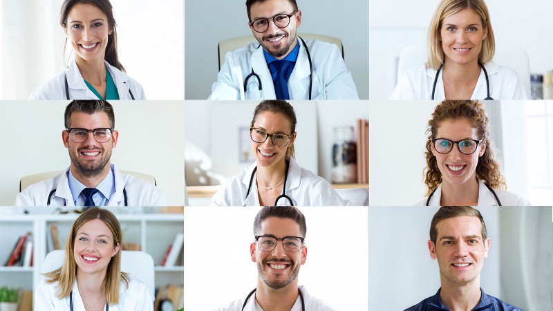 Kacheln von Ärztinnen und Ärzten